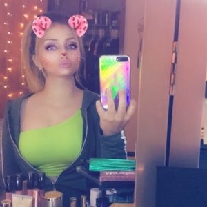 Meet your Posher, Malak